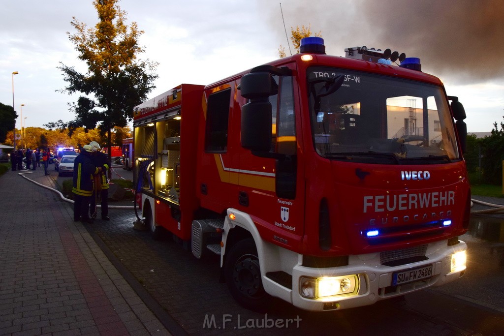 Grossbrand Halle Troisdorf Kriegsdorf Junkersring P263.JPG - Miklos Laubert